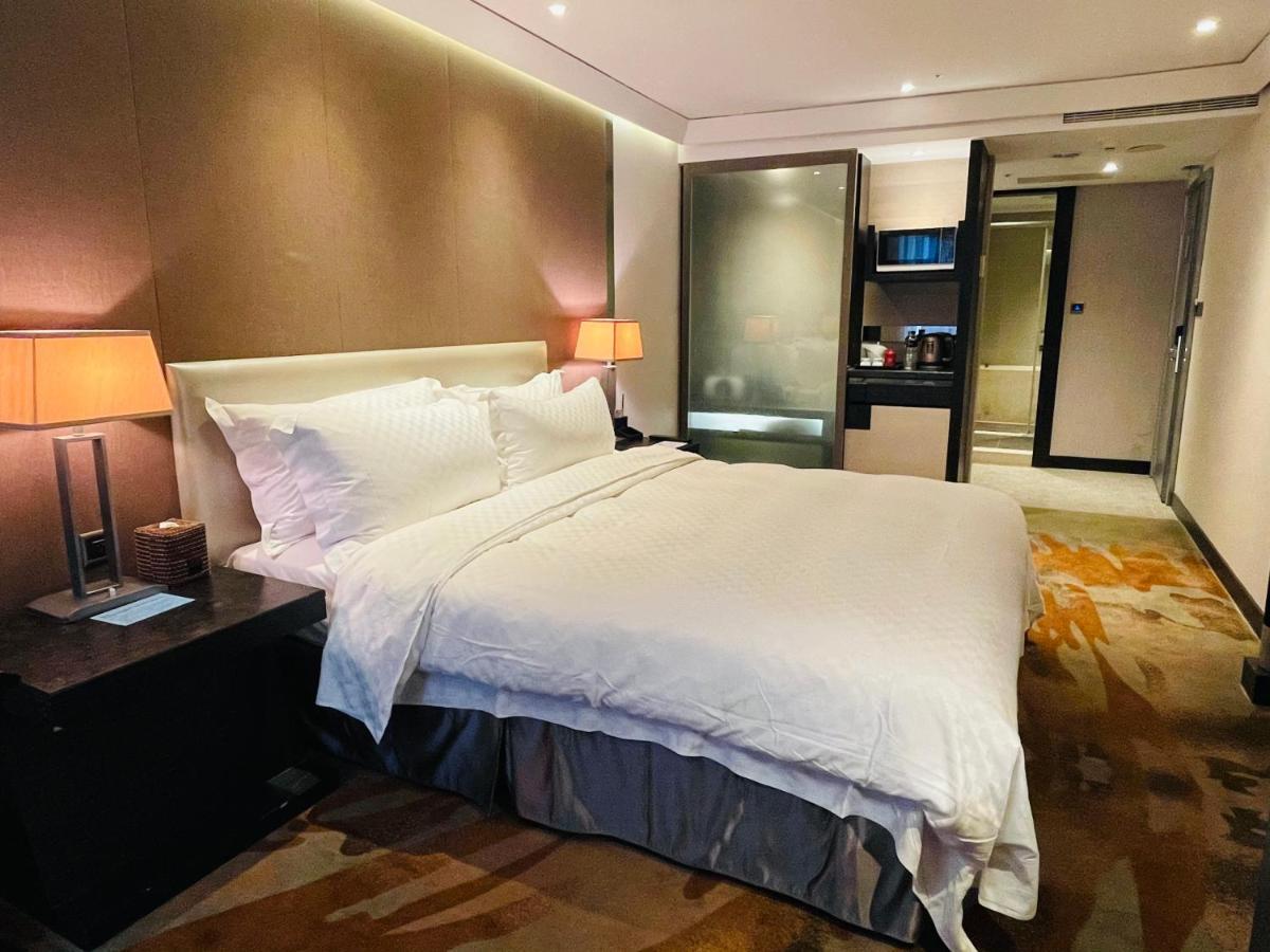 Hotel The Tango Taichung Exterior foto