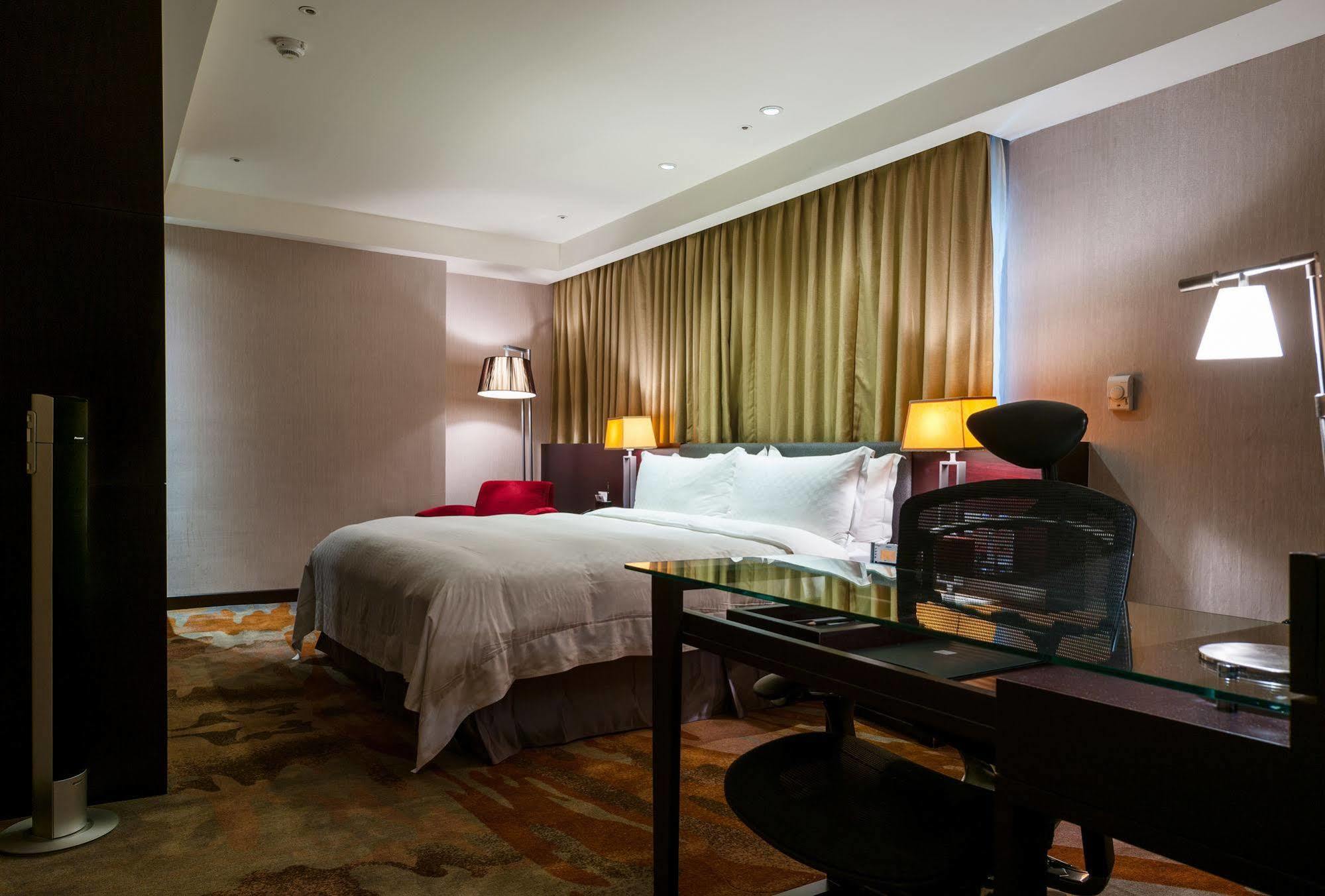Hotel The Tango Taichung Exterior foto